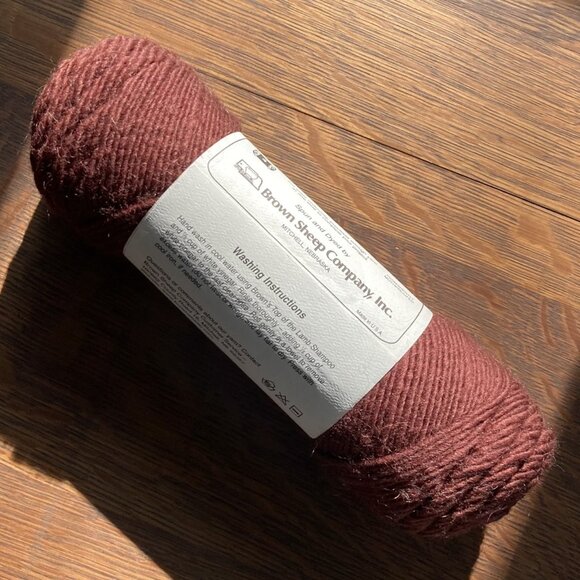 New Lamb’s Pride Yarn, M-89 Roasted Coffee, by Brown Sheep Worsted Wool/Mohair - Picture 4 of 8